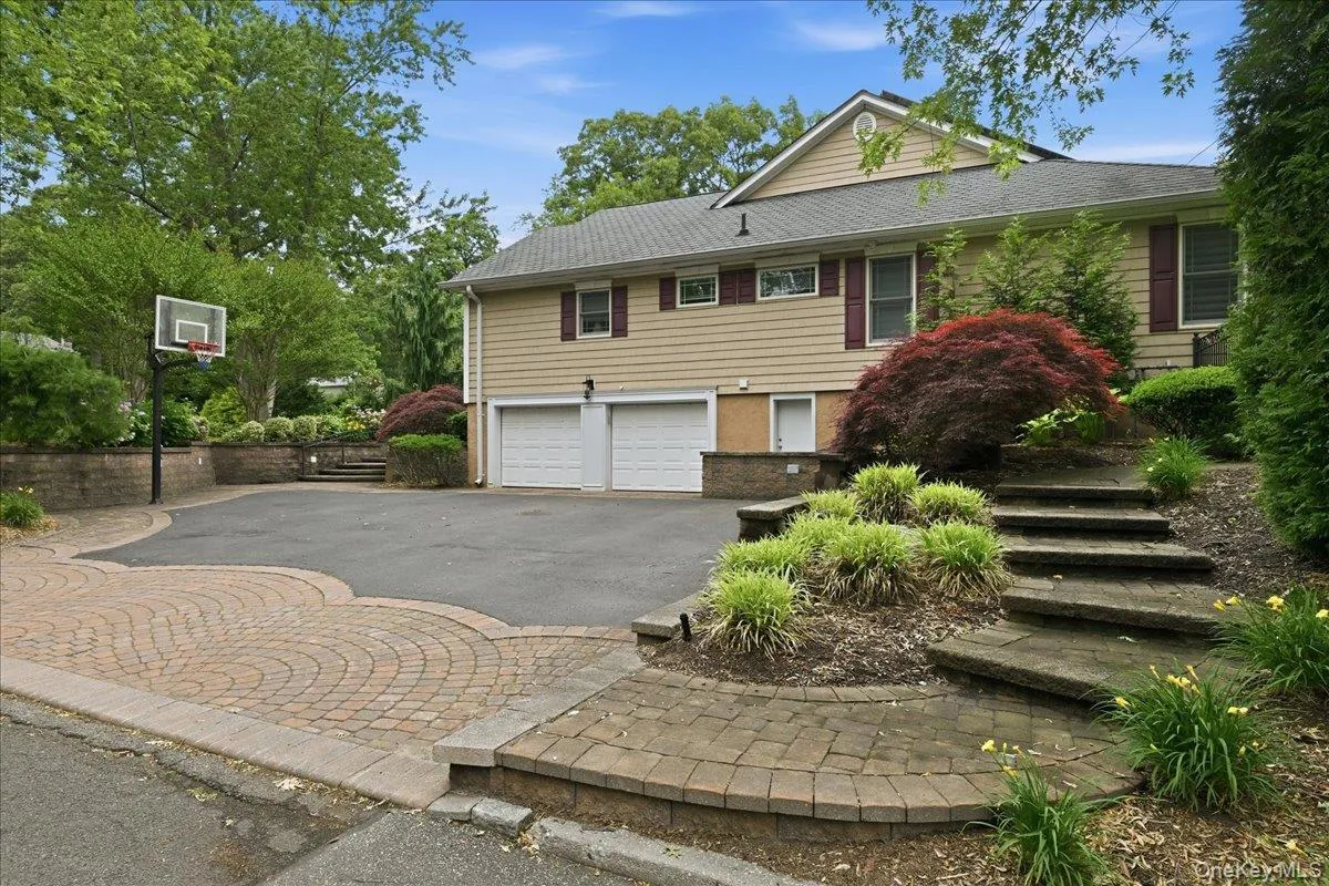 42 Mc Lane Drive, Huntington, NY, 3 Bedrooms Bedrooms, 8 Rooms Rooms,3 BathroomsBathrooms,Residential,For Rent,Mc Lane,0,KEY1012588 42 Mc Lane Drive, Huntington, NY, 3 Bedrooms Bedrooms, 8 Rooms Rooms,3 BathroomsBathrooms,Residential,For Rent,Mc Lane,0,KEY1012588