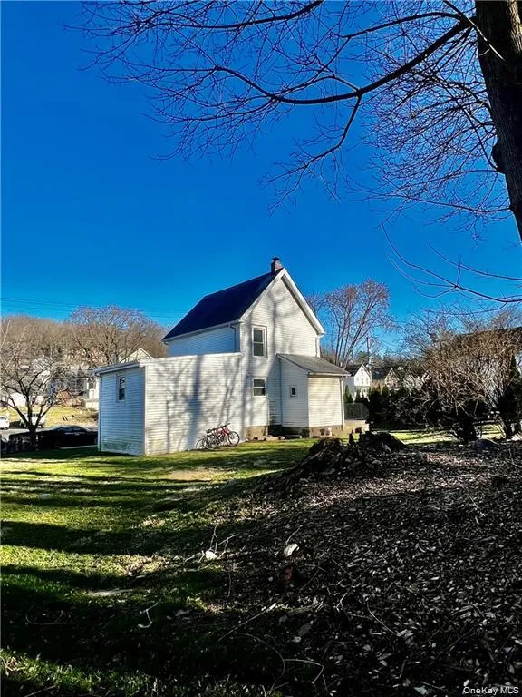 644 Harrison Avenue, Peekskill, NY, 3 Bedrooms Bedrooms, 5 Rooms Rooms,1 BathroomBathrooms,Residential Lease,For Rent,Harrison,0,1012595 644 Harrison Avenue, Peekskill, NY, 3 Bedrooms Bedrooms, 5 Rooms Rooms,1 BathroomBathrooms,Residential Lease,For Rent,Harrison,0,1012595