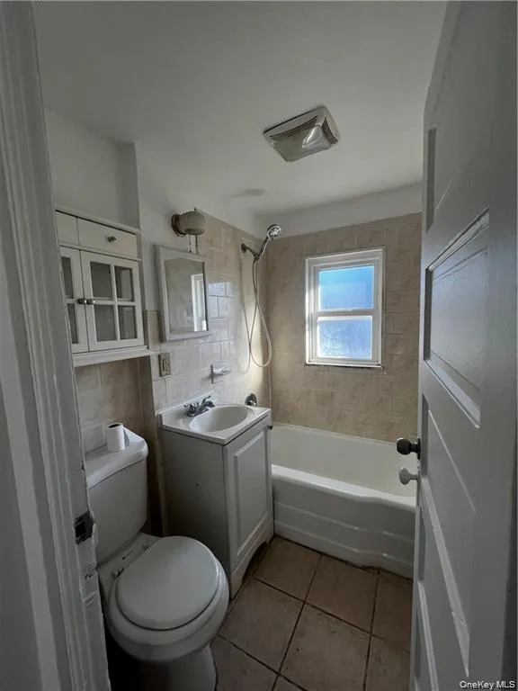 644 Harrison Avenue, Peekskill, NY, 3 Bedrooms Bedrooms, 5 Rooms Rooms,1 BathroomBathrooms,Residential Lease,For Rent,Harrison,0,1012595 644 Harrison Avenue, Peekskill, NY, 3 Bedrooms Bedrooms, 5 Rooms Rooms,1 BathroomBathrooms,Residential Lease,For Rent,Harrison,0,1012595