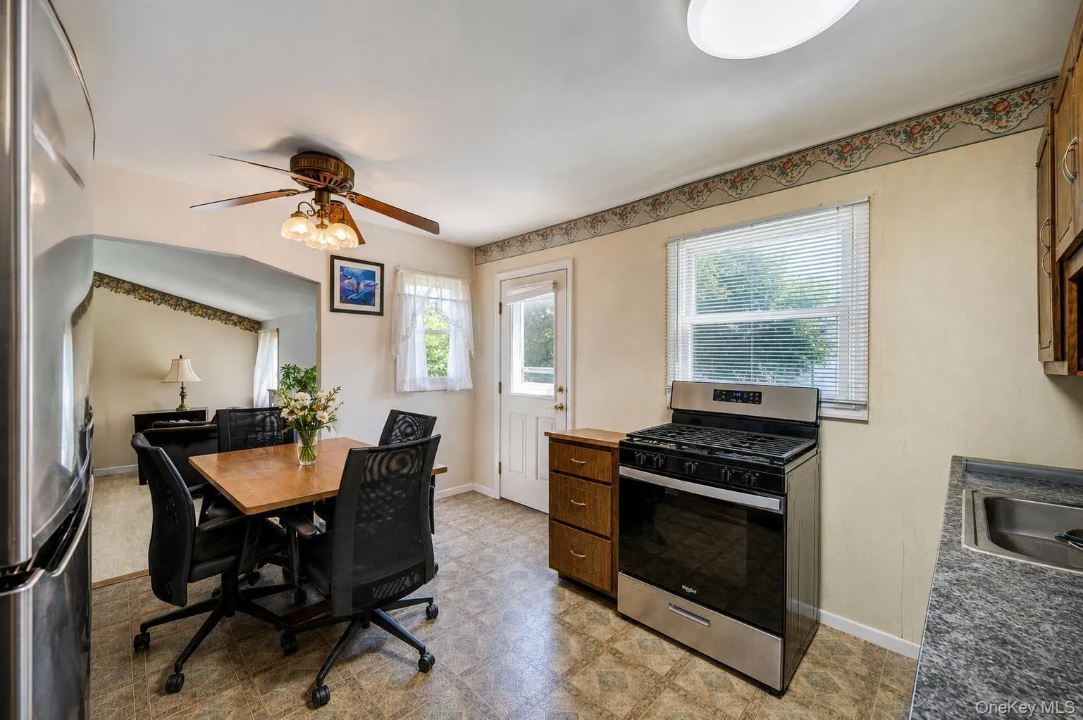 8 Wantagh Avenue, Islip, NY, 4 Bedrooms Bedrooms, 8 Rooms Rooms,2 BathroomsBathrooms,Residential,For Rent,Wantagh,0,KEY1012597 8 Wantagh Avenue, Islip, NY, 4 Bedrooms Bedrooms, 8 Rooms Rooms,2 BathroomsBathrooms,Residential,For Rent,Wantagh,0,KEY1012597
