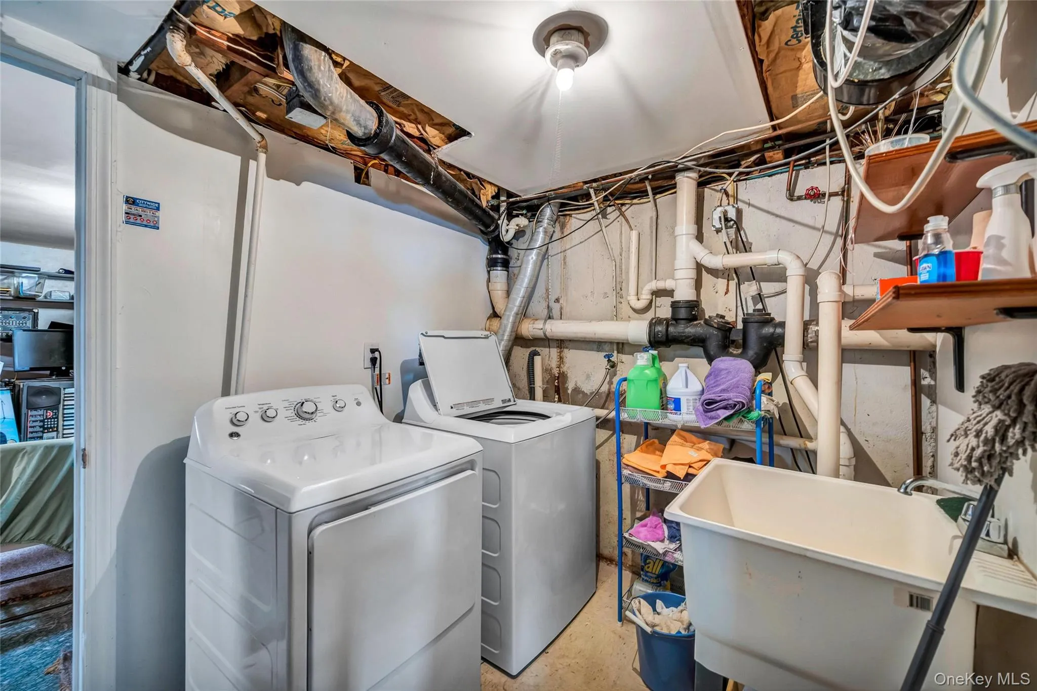 8 Wantagh Avenue, Islip, NY, 4 Bedrooms Bedrooms, 8 Rooms Rooms,2 BathroomsBathrooms,Residential,For Rent,Wantagh,0,KEY1012597 8 Wantagh Avenue, Islip, NY, 4 Bedrooms Bedrooms, 8 Rooms Rooms,2 BathroomsBathrooms,Residential,For Rent,Wantagh,0,KEY1012597