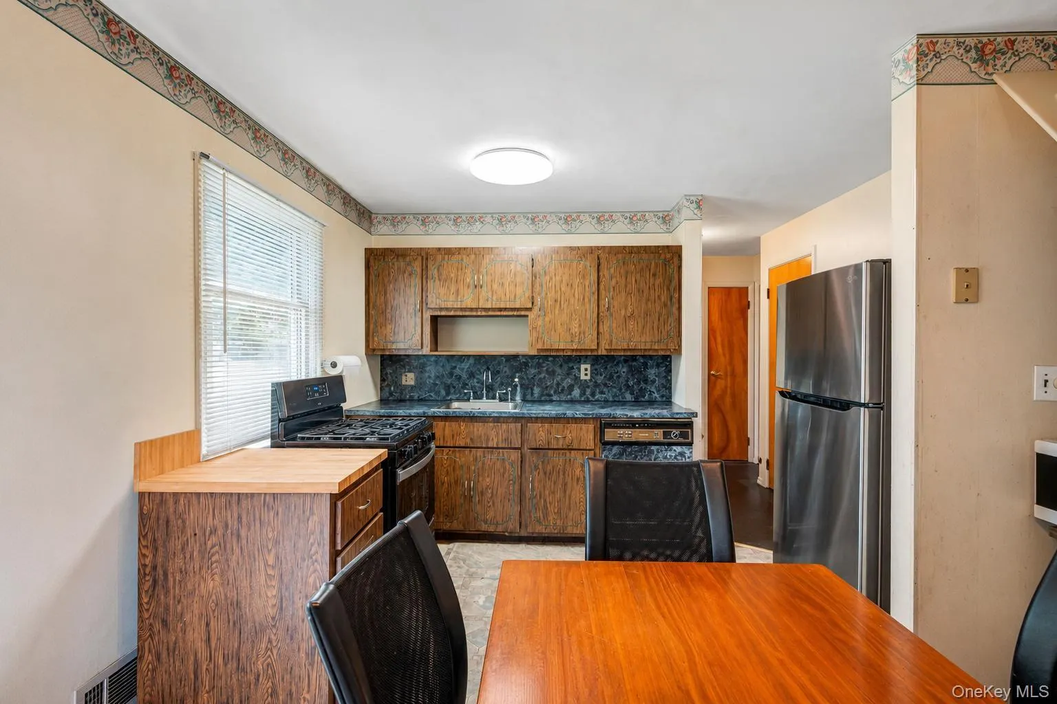 8 Wantagh Avenue, Islip, NY, 4 Bedrooms Bedrooms, 8 Rooms Rooms,2 BathroomsBathrooms,Residential,For Rent,Wantagh,0,KEY1012597 8 Wantagh Avenue, Islip, NY, 4 Bedrooms Bedrooms, 8 Rooms Rooms,2 BathroomsBathrooms,Residential,For Rent,Wantagh,0,KEY1012597