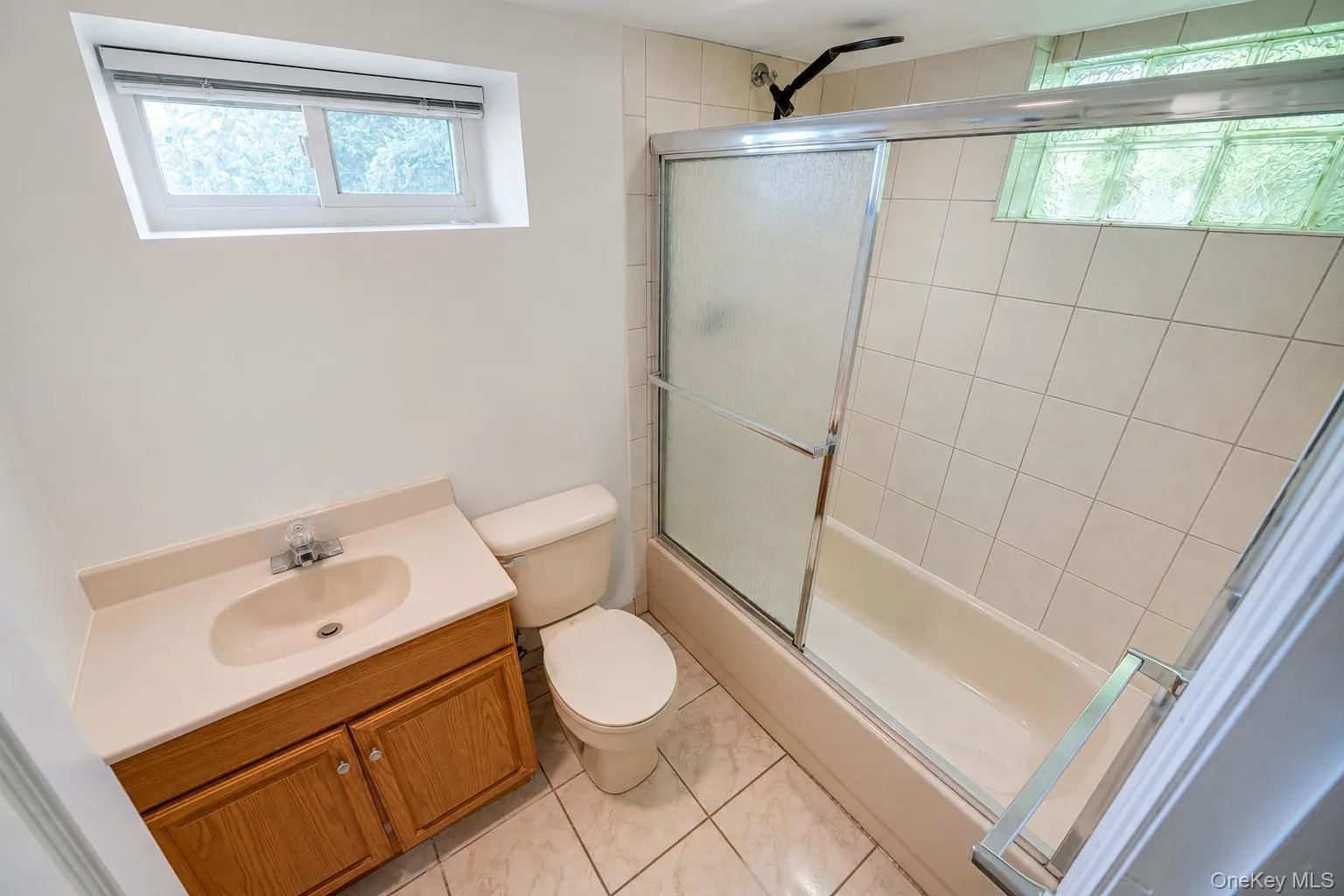 8 Wantagh Avenue, Islip, NY, 4 Bedrooms Bedrooms, 8 Rooms Rooms,2 BathroomsBathrooms,Residential,For Rent,Wantagh,0,KEY1012597 8 Wantagh Avenue, Islip, NY, 4 Bedrooms Bedrooms, 8 Rooms Rooms,2 BathroomsBathrooms,Residential,For Rent,Wantagh,0,KEY1012597