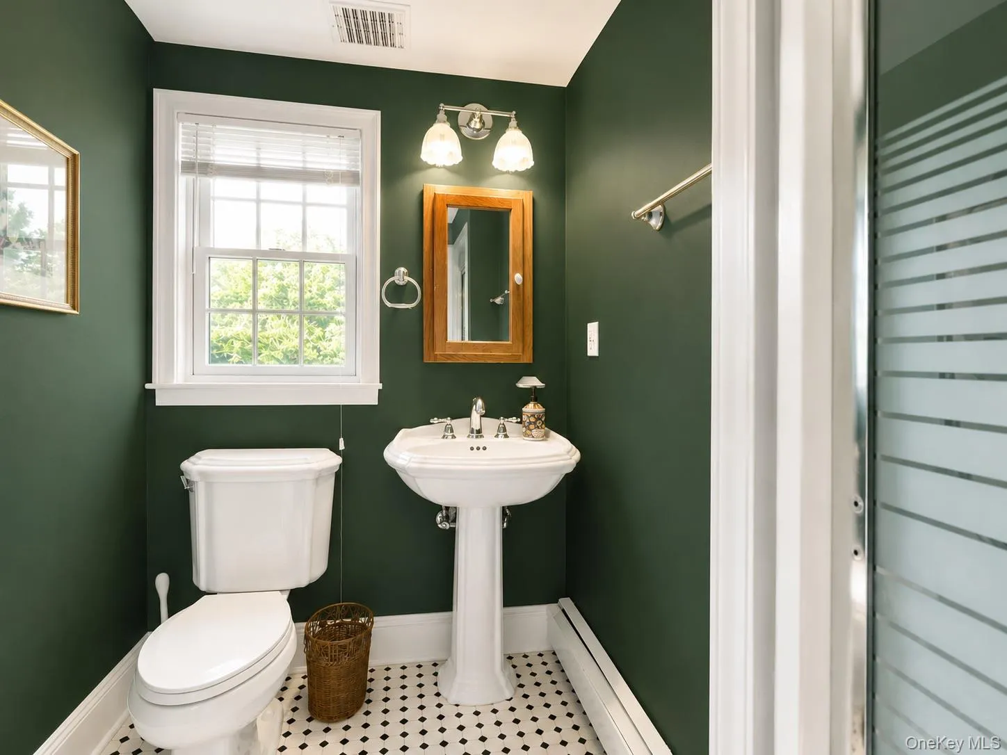 15 Anita Place, Oyster Bay, NY, 4 Bedrooms Bedrooms, 8 Rooms Rooms,3 BathroomsBathrooms,Residential,For Rent,Anita,0,1012598 15 Anita Place, Oyster Bay, NY, 4 Bedrooms Bedrooms, 8 Rooms Rooms,3 BathroomsBathrooms,Residential,For Rent,Anita,0,1012598