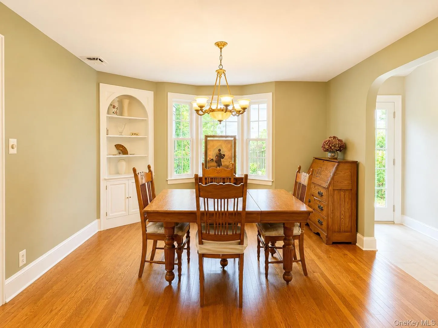 15 Anita Place, Oyster Bay, NY, 4 Bedrooms Bedrooms, 8 Rooms Rooms,3 BathroomsBathrooms,Residential,For Rent,Anita,0,1012598 15 Anita Place, Oyster Bay, NY, 4 Bedrooms Bedrooms, 8 Rooms Rooms,3 BathroomsBathrooms,Residential,For Rent,Anita,0,1012598