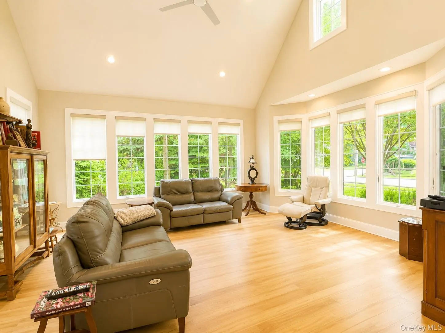 15 Anita Place, Oyster Bay, NY, 4 Bedrooms Bedrooms, 8 Rooms Rooms,3 BathroomsBathrooms,Residential,For Rent,Anita,0,1012598 15 Anita Place, Oyster Bay, NY, 4 Bedrooms Bedrooms, 8 Rooms Rooms,3 BathroomsBathrooms,Residential,For Rent,Anita,0,1012598