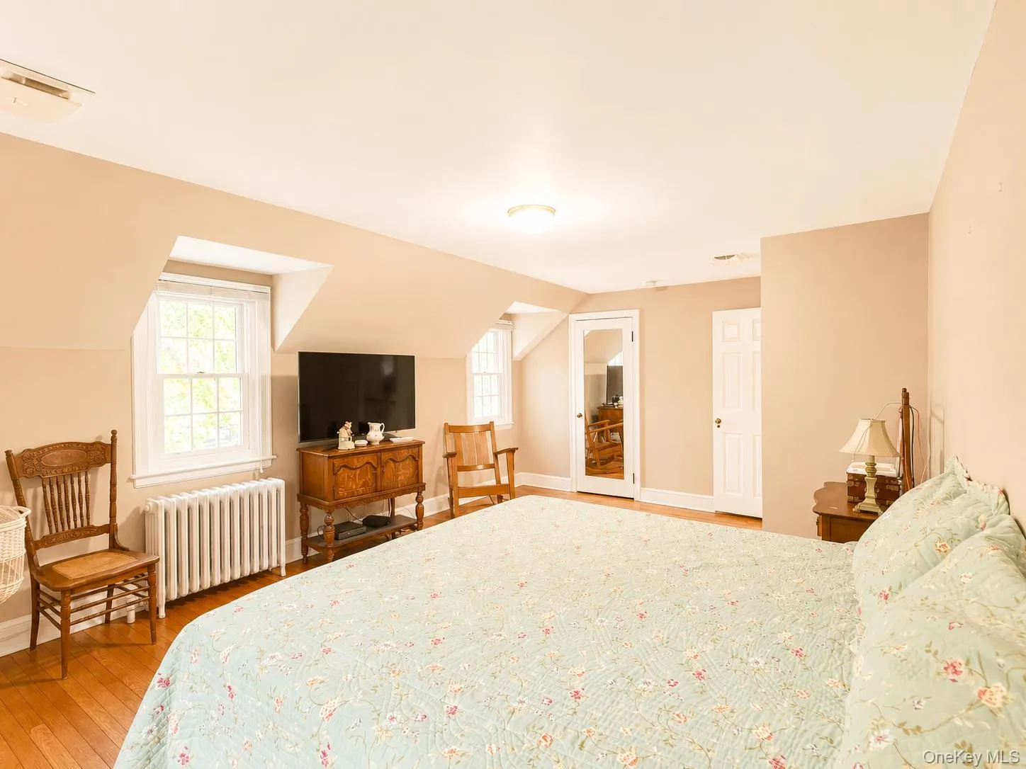 15 Anita Place, Oyster Bay, NY, 4 Bedrooms Bedrooms, 8 Rooms Rooms,3 BathroomsBathrooms,Residential,For Rent,Anita,0,1012598 15 Anita Place, Oyster Bay, NY, 4 Bedrooms Bedrooms, 8 Rooms Rooms,3 BathroomsBathrooms,Residential,For Rent,Anita,0,1012598