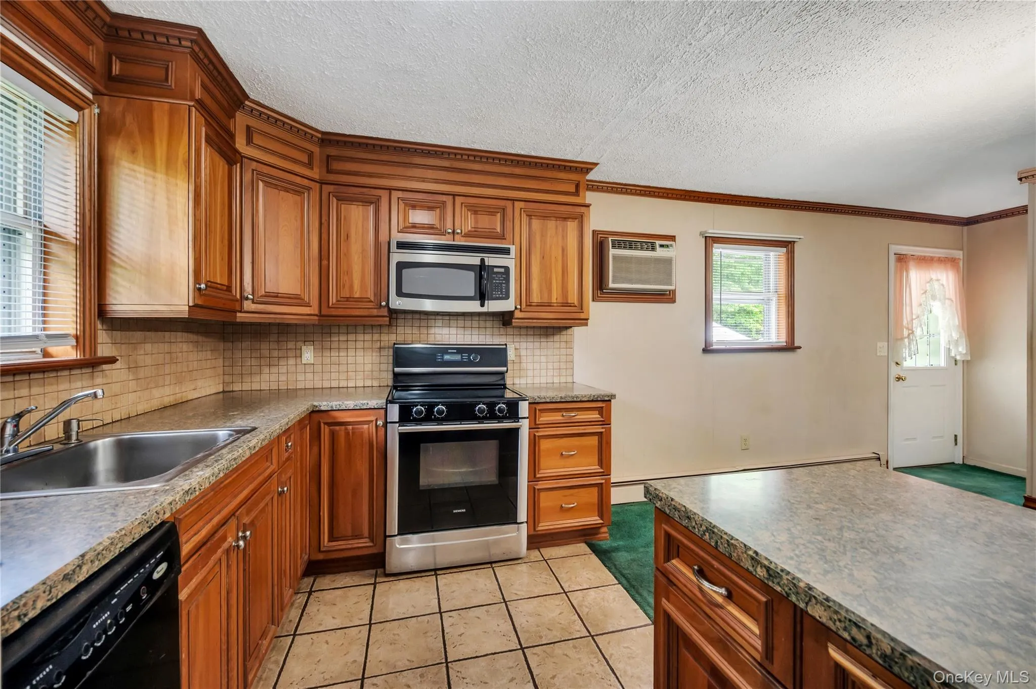 88 Pinewood Drive, Brookhaven, NY, 3 Bedrooms Bedrooms, 6 Rooms Rooms,1 BathroomBathrooms,Residential,For Rent,Pinewood,0,1012599 88 Pinewood Drive, Brookhaven, NY, 3 Bedrooms Bedrooms, 6 Rooms Rooms,1 BathroomBathrooms,Residential,For Rent,Pinewood,0,1012599