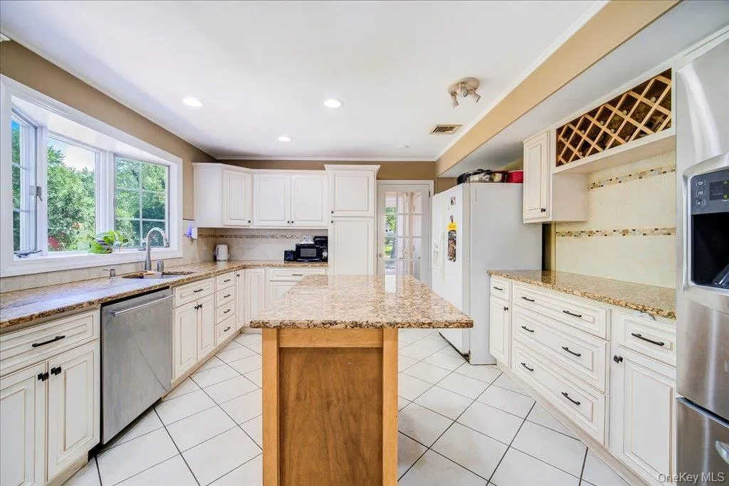 1 Cindy Lane, Woodbury, NY, 5 Bedrooms Bedrooms, 9 Rooms Rooms,4 BathroomsBathrooms,Residential,For Rent,Cindy,0,1012601 1 Cindy Lane, Woodbury, NY, 5 Bedrooms Bedrooms, 9 Rooms Rooms,4 BathroomsBathrooms,Residential,For Rent,Cindy,0,1012601