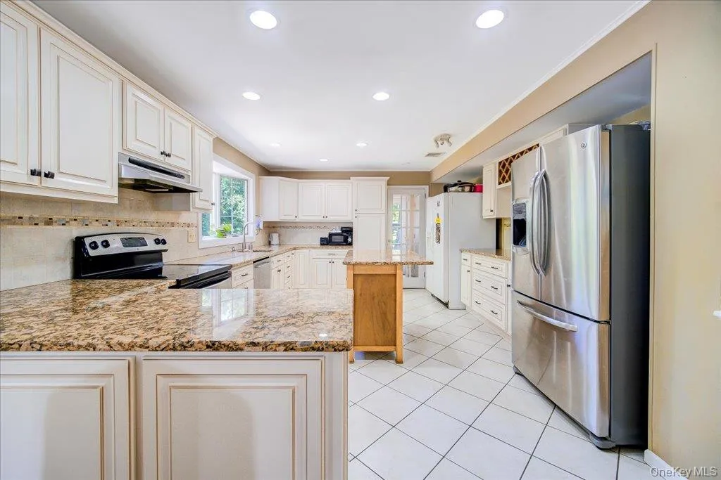 1 Cindy Lane, Woodbury, NY, 5 Bedrooms Bedrooms, 9 Rooms Rooms,4 BathroomsBathrooms,Residential,For Rent,Cindy,0,1012601 1 Cindy Lane, Woodbury, NY, 5 Bedrooms Bedrooms, 9 Rooms Rooms,4 BathroomsBathrooms,Residential,For Rent,Cindy,0,1012601