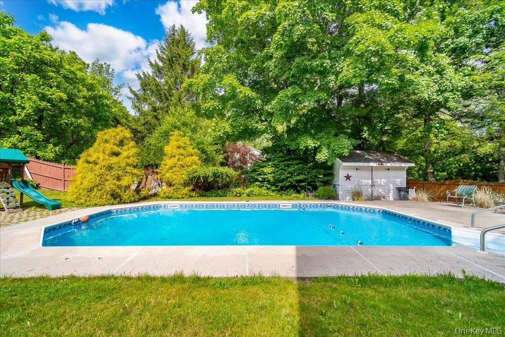 1 Cindy Lane, Woodbury, NY, 5 Bedrooms Bedrooms, 9 Rooms Rooms,4 BathroomsBathrooms,Residential,For Rent,Cindy,0,1012601 1 Cindy Lane, Woodbury, NY, 5 Bedrooms Bedrooms, 9 Rooms Rooms,4 BathroomsBathrooms,Residential,For Rent,Cindy,0,1012601