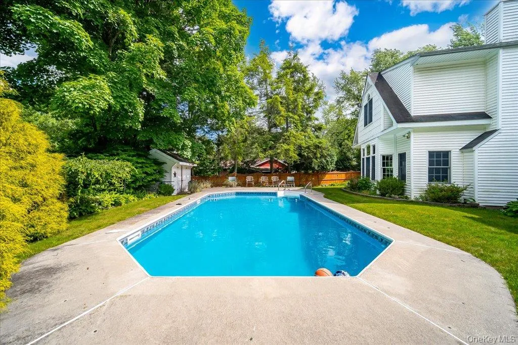 1 Cindy Lane, Woodbury, NY, 5 Bedrooms Bedrooms, 9 Rooms Rooms,4 BathroomsBathrooms,Residential,For Rent,Cindy,0,1012601 1 Cindy Lane, Woodbury, NY, 5 Bedrooms Bedrooms, 9 Rooms Rooms,4 BathroomsBathrooms,Residential,For Rent,Cindy,0,1012601