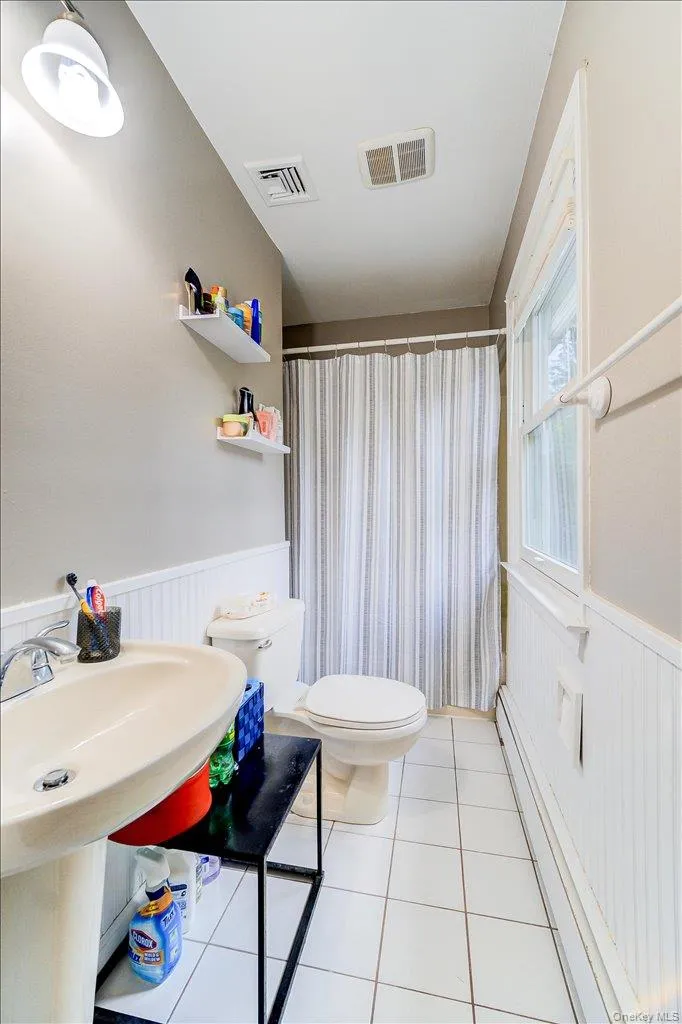 1 Cindy Lane, Woodbury, NY, 5 Bedrooms Bedrooms, 9 Rooms Rooms,4 BathroomsBathrooms,Residential,For Rent,Cindy,0,1012601 1 Cindy Lane, Woodbury, NY, 5 Bedrooms Bedrooms, 9 Rooms Rooms,4 BathroomsBathrooms,Residential,For Rent,Cindy,0,1012601