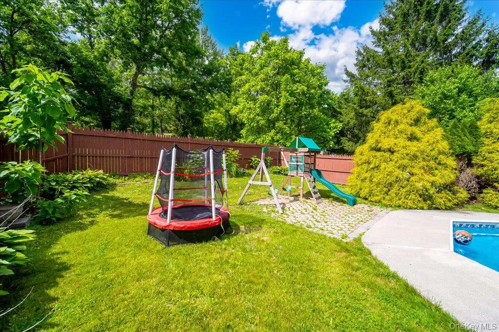 1 Cindy Lane, Woodbury, NY, 5 Bedrooms Bedrooms, 9 Rooms Rooms,4 BathroomsBathrooms,Residential,For Rent,Cindy,0,1012601 1 Cindy Lane, Woodbury, NY, 5 Bedrooms Bedrooms, 9 Rooms Rooms,4 BathroomsBathrooms,Residential,For Rent,Cindy,0,1012601