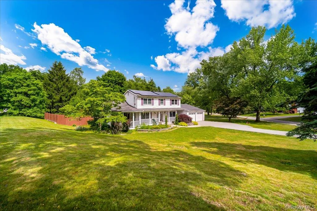 1 Cindy Lane, Woodbury, NY, 5 Bedrooms Bedrooms, 9 Rooms Rooms,4 BathroomsBathrooms,Residential,For Rent,Cindy,0,1012601 1 Cindy Lane, Woodbury, NY, 5 Bedrooms Bedrooms, 9 Rooms Rooms,4 BathroomsBathrooms,Residential,For Rent,Cindy,0,1012601