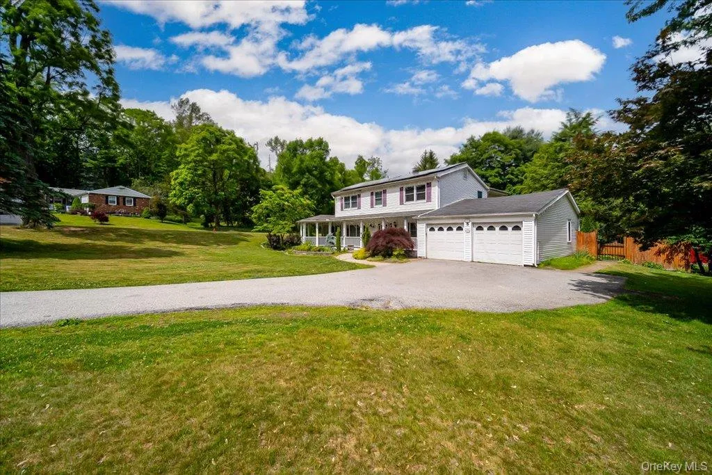1 Cindy Lane, Woodbury, NY, 5 Bedrooms Bedrooms, 9 Rooms Rooms,4 BathroomsBathrooms,Residential,For Rent,Cindy,0,1012601 1 Cindy Lane, Woodbury, NY, 5 Bedrooms Bedrooms, 9 Rooms Rooms,4 BathroomsBathrooms,Residential,For Rent,Cindy,0,1012601