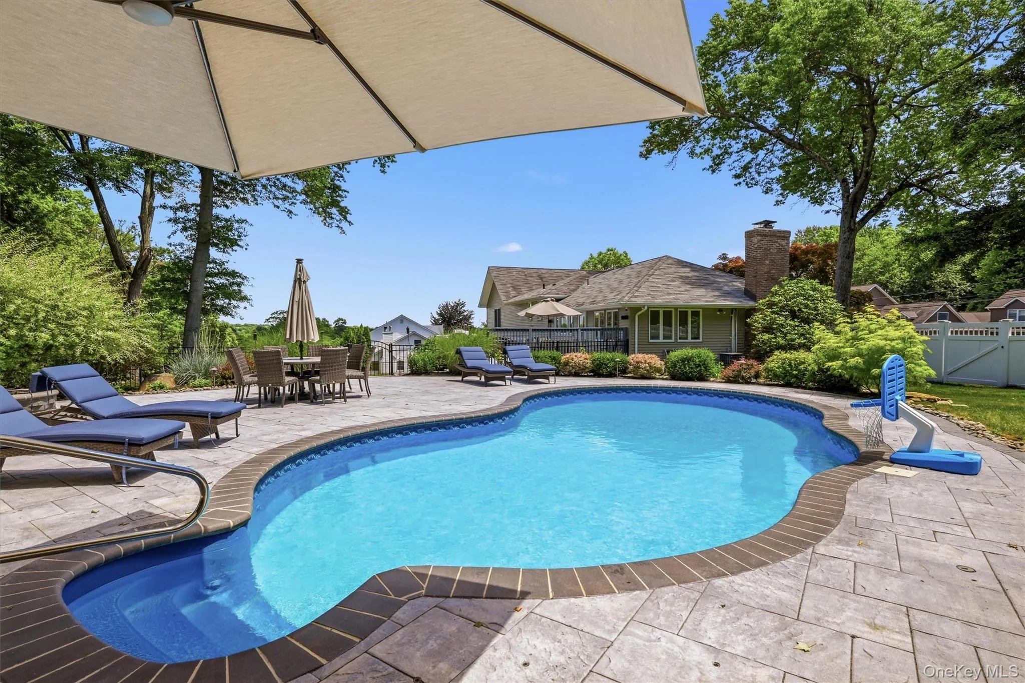 6 Biret Drive, Ramapo, NY, 5 Bedrooms Bedrooms, 10 Rooms Rooms,3 BathroomsBathrooms,Residential,For Rent,Biret,0,1012603 6 Biret Drive, Ramapo, NY, 5 Bedrooms Bedrooms, 10 Rooms Rooms,3 BathroomsBathrooms,Residential,For Rent,Biret,0,1012603