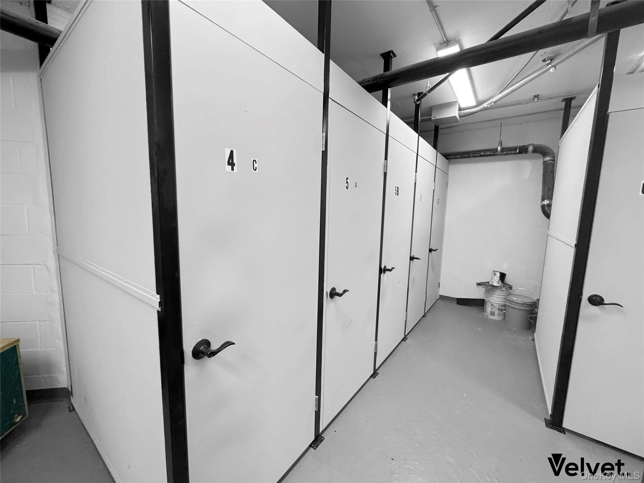11617 Grosvenor Lane, New York, NY, 1 Bedroom Bedrooms, 3 Rooms Rooms,1 BathroomBathrooms,Residential Lease,For Rent,Grosvenor,0,1012605 11617 Grosvenor Lane, New York, NY, 1 Bedroom Bedrooms, 3 Rooms Rooms,1 BathroomBathrooms,Residential Lease,For Rent,Grosvenor,0,1012605