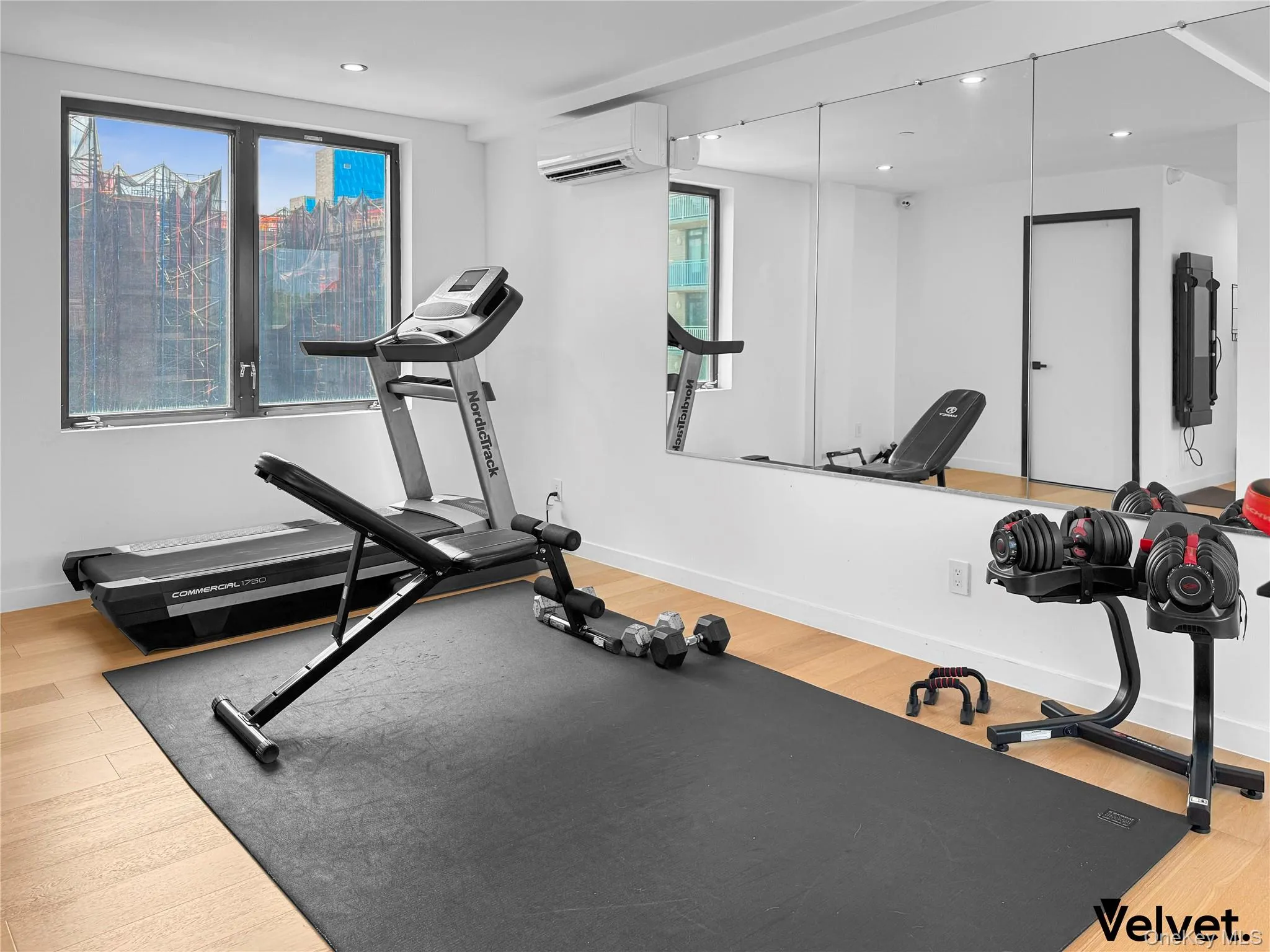 11617 Grosvenor Lane, New York, NY, 1 Bedroom Bedrooms, 3 Rooms Rooms,1 BathroomBathrooms,Residential Lease,For Rent,Grosvenor,0,1012605 11617 Grosvenor Lane, New York, NY, 1 Bedroom Bedrooms, 3 Rooms Rooms,1 BathroomBathrooms,Residential Lease,For Rent,Grosvenor,0,1012605