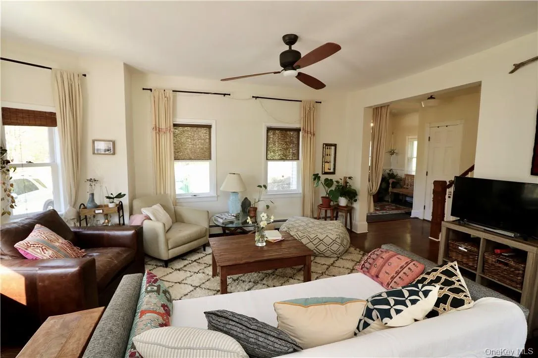 359 Cherry Street, Beacon, NY, 3 Bedrooms Bedrooms, 7 Rooms Rooms,1 BathroomBathrooms,Residential Lease,For Rent,Cherry,0,1012606 359 Cherry Street, Beacon, NY, 3 Bedrooms Bedrooms, 7 Rooms Rooms,1 BathroomBathrooms,Residential Lease,For Rent,Cherry,0,1012606