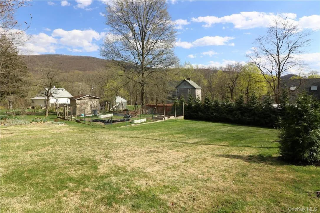359 Cherry Street, Beacon, NY, 3 Bedrooms Bedrooms, 7 Rooms Rooms,1 BathroomBathrooms,Residential Lease,For Rent,Cherry,0,1012606 359 Cherry Street, Beacon, NY, 3 Bedrooms Bedrooms, 7 Rooms Rooms,1 BathroomBathrooms,Residential Lease,For Rent,Cherry,0,1012606
