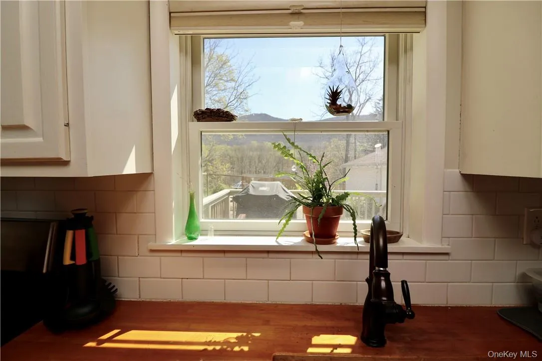 359 Cherry Street, Beacon, NY, 3 Bedrooms Bedrooms, 7 Rooms Rooms,1 BathroomBathrooms,Residential Lease,For Rent,Cherry,0,1012606 359 Cherry Street, Beacon, NY, 3 Bedrooms Bedrooms, 7 Rooms Rooms,1 BathroomBathrooms,Residential Lease,For Rent,Cherry,0,1012606
