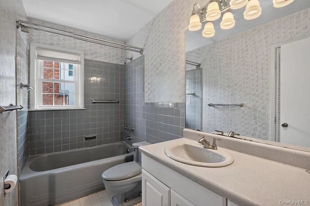 HALL BATH HALL BATH