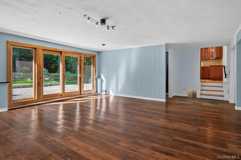 SPACIOUS GREAT ROOM ENTERTAINING SPACE SPACIOUS GREAT ROOM ENTERTAINING SPACE