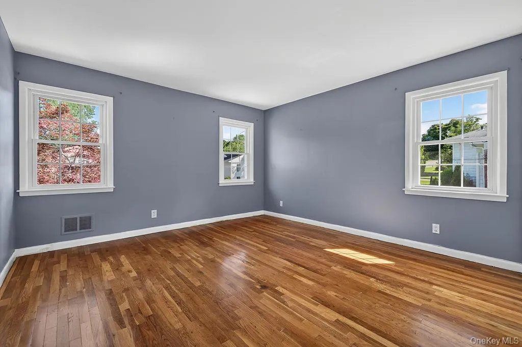 7 Stanley Road, White Plains, NY, 5 Bedrooms Bedrooms, 9 Rooms Rooms,3 BathroomsBathrooms,Residential,For Rent,Stanley,0,1012609 7 Stanley Road, White Plains, NY, 5 Bedrooms Bedrooms, 9 Rooms Rooms,3 BathroomsBathrooms,Residential,For Rent,Stanley,0,1012609