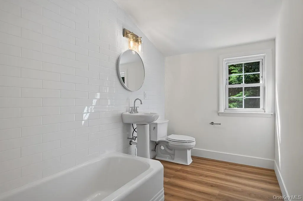 HARDWOOD FLOORING NEW PEDESTAL SINK HARDWOOD FLOORING NEW PEDESTAL SINK