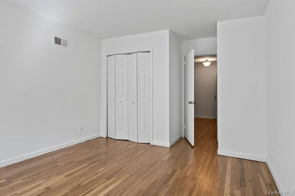 7 Stanley Road, White Plains, NY, 5 Bedrooms Bedrooms, 9 Rooms Rooms,3 BathroomsBathrooms,Residential,For Rent,Stanley,0,1012609 7 Stanley Road, White Plains, NY, 5 Bedrooms Bedrooms, 9 Rooms Rooms,3 BathroomsBathrooms,Residential,For Rent,Stanley,0,1012609