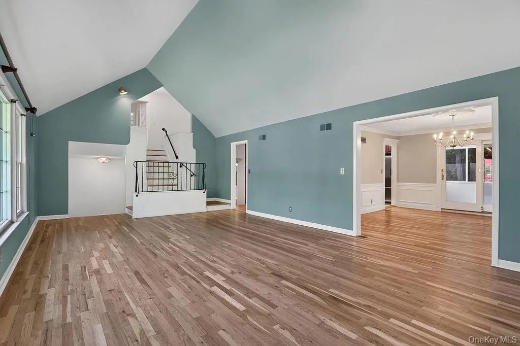 LIVING ROOM DRAMATIC CATHEDRAL CEILINGS LIVING ROOM DRAMATIC CATHEDRAL CEILINGS