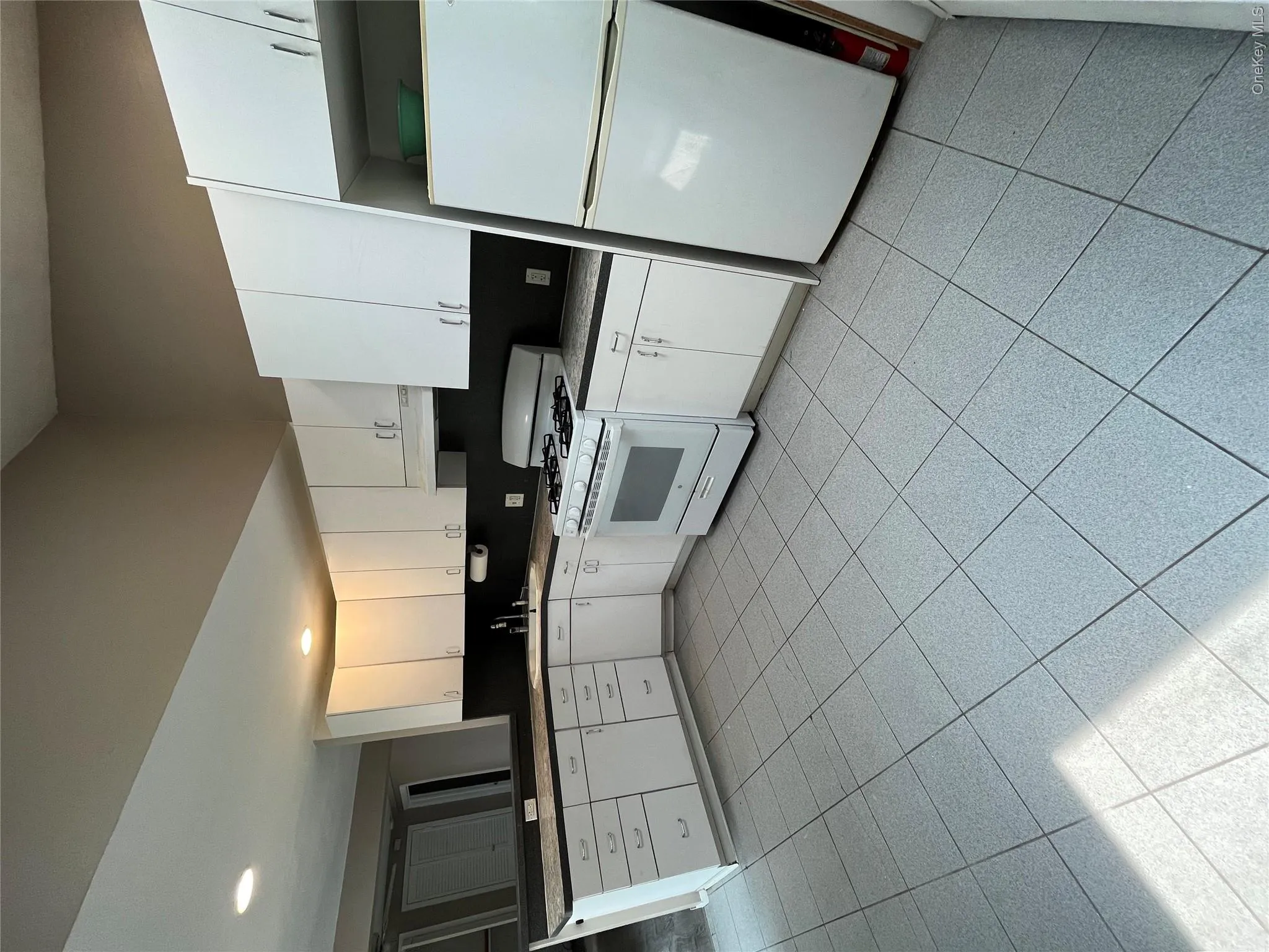 577 East Drive, Babylon, NY, 1 Bedroom Bedrooms, 4 Rooms Rooms,1 BathroomBathrooms,Residential Lease,For Rent,East,0,1012610 577 East Drive, Babylon, NY, 1 Bedroom Bedrooms, 4 Rooms Rooms,1 BathroomBathrooms,Residential Lease,For Rent,East,0,1012610