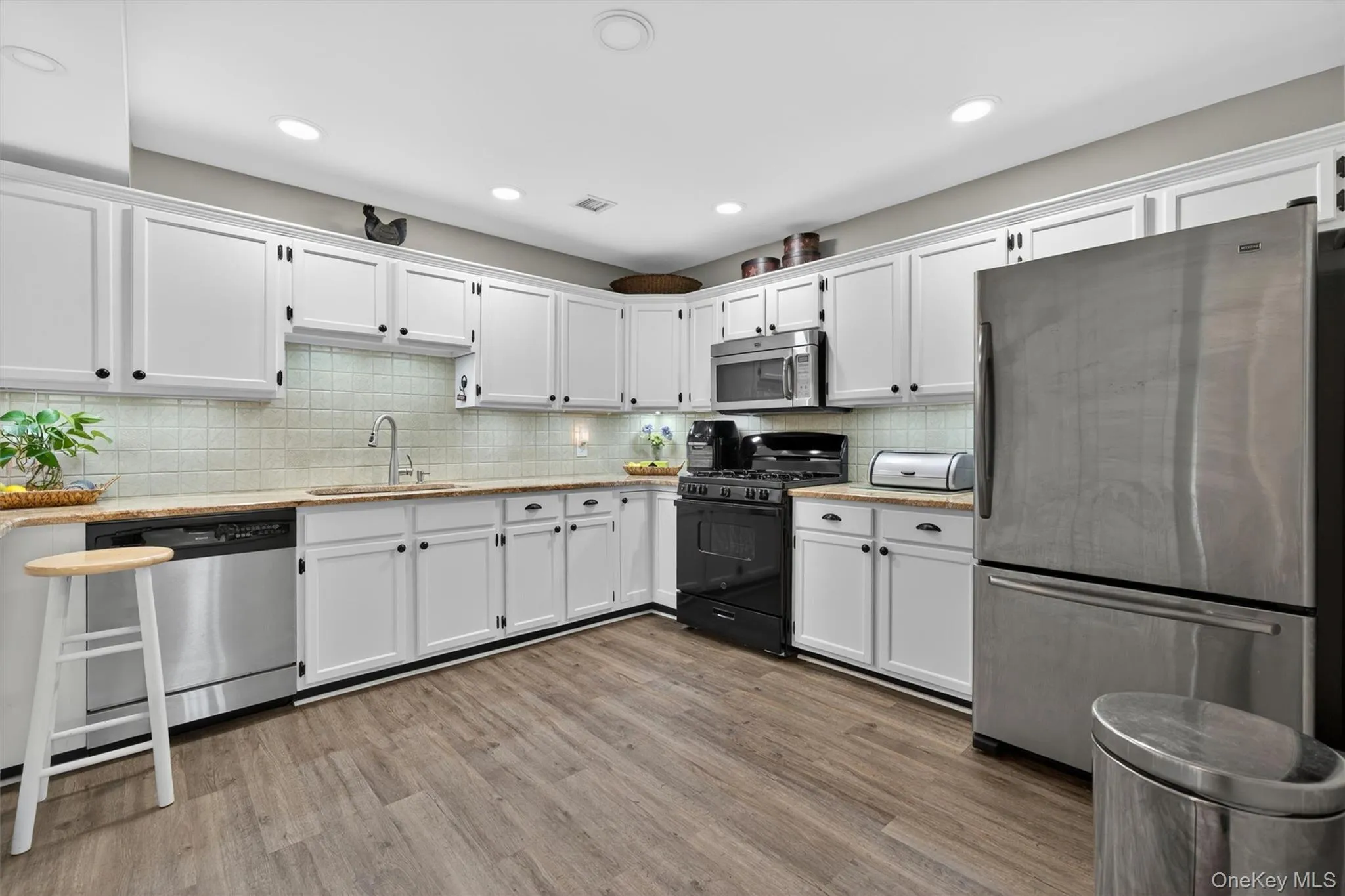 54 Laudaten Way, Warwick (town), NY, 2 Bedrooms Bedrooms, 5 Rooms Rooms,2 BathroomsBathrooms,Residential,For Rent,Laudaten,0,1012614 54 Laudaten Way, Warwick (town), NY, 2 Bedrooms Bedrooms, 5 Rooms Rooms,2 BathroomsBathrooms,Residential,For Rent,Laudaten,0,1012614
