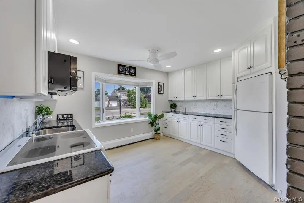 17 Skylark Lane, Hempstead, NY, 5 Bedrooms Bedrooms, 8 Rooms Rooms,2 BathroomsBathrooms,Residential,For Rent,Skylark,0,1012615 17 Skylark Lane, Hempstead, NY, 5 Bedrooms Bedrooms, 8 Rooms Rooms,2 BathroomsBathrooms,Residential,For Rent,Skylark,0,1012615