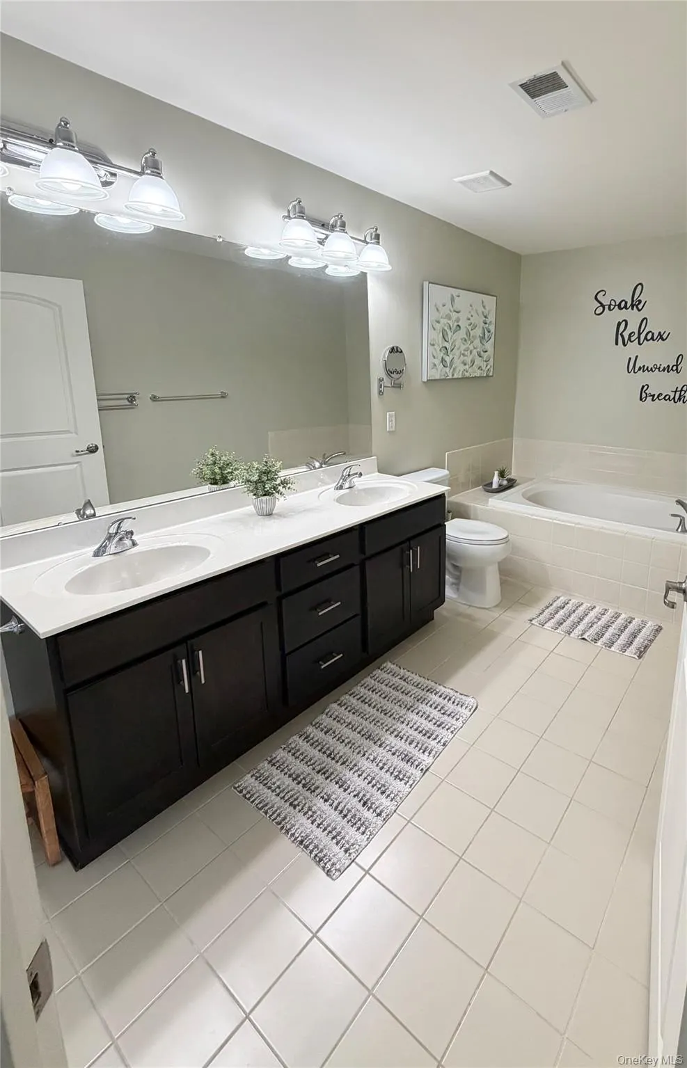 2012 Hawthorn Way, New Windsor, NY, 3 Bedrooms Bedrooms, 7 Rooms Rooms,2 BathroomsBathrooms,Residential,For Rent,Hawthorn,0,1012624 2012 Hawthorn Way, New Windsor, NY, 3 Bedrooms Bedrooms, 7 Rooms Rooms,2 BathroomsBathrooms,Residential,For Rent,Hawthorn,0,1012624