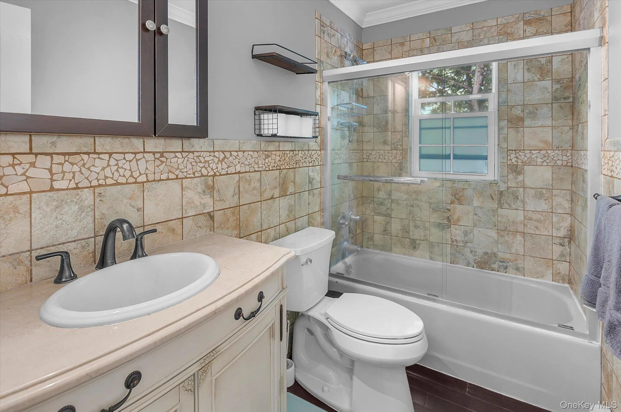 28 Harriet Lane, Huntington, NY, 4 Bedrooms Bedrooms, 8 Rooms Rooms,2 BathroomsBathrooms,Residential,For Rent,Harriet,0,1012625 28 Harriet Lane, Huntington, NY, 4 Bedrooms Bedrooms, 8 Rooms Rooms,2 BathroomsBathrooms,Residential,For Rent,Harriet,0,1012625