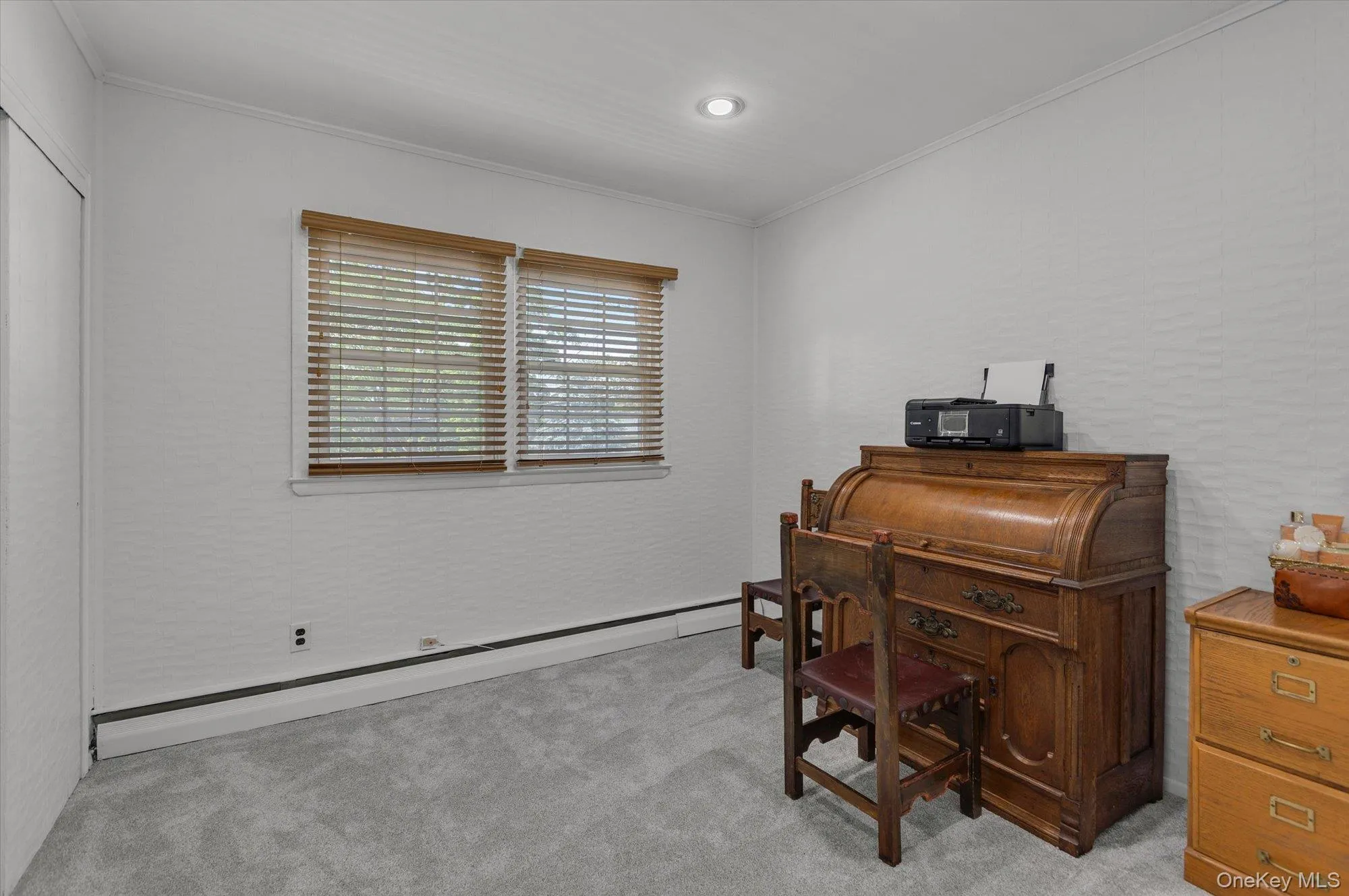 28 Harriet Lane, Huntington, NY, 4 Bedrooms Bedrooms, 8 Rooms Rooms,2 BathroomsBathrooms,Residential,For Rent,Harriet,0,1012625 28 Harriet Lane, Huntington, NY, 4 Bedrooms Bedrooms, 8 Rooms Rooms,2 BathroomsBathrooms,Residential,For Rent,Harriet,0,1012625