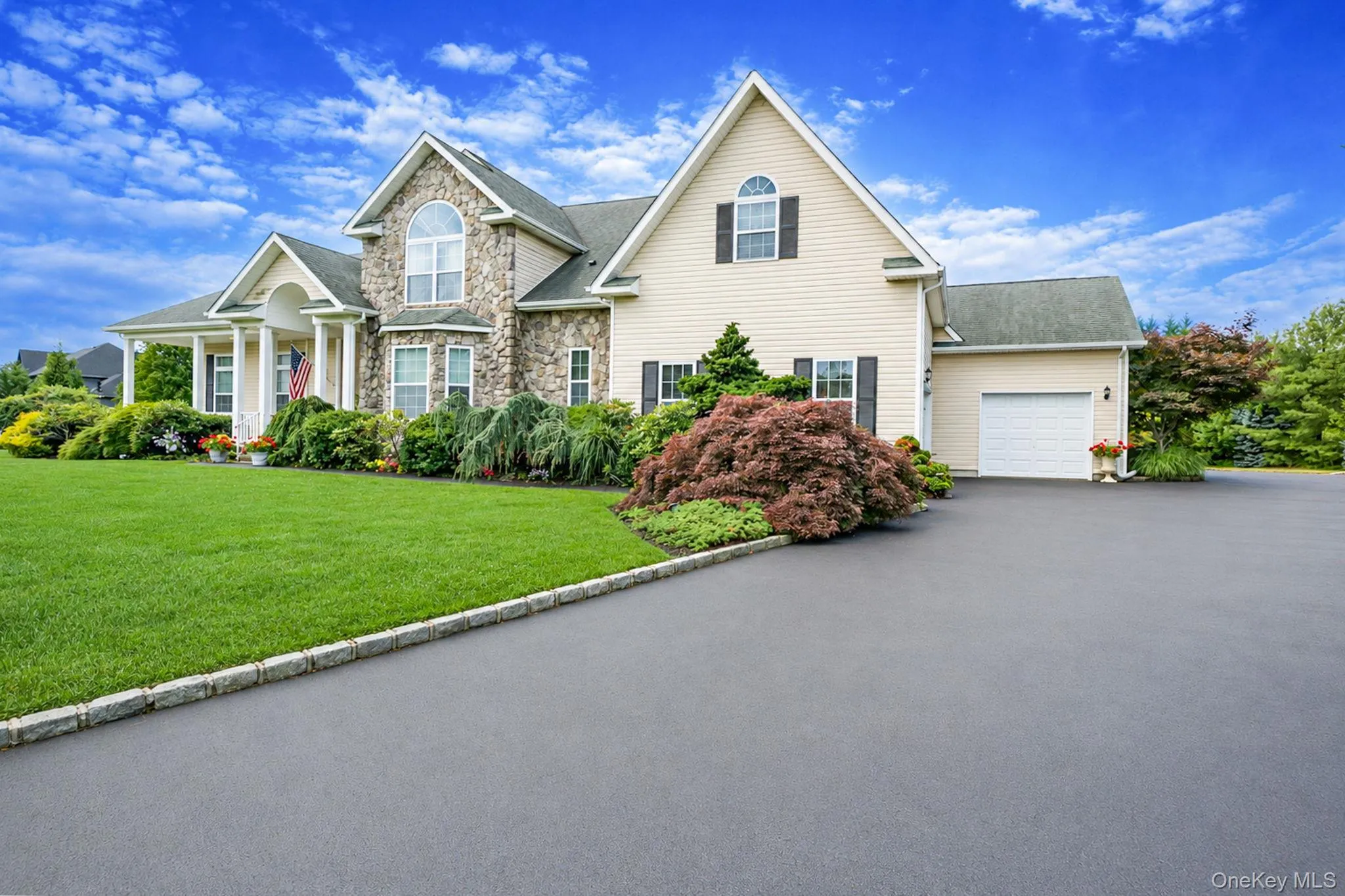6 Westover Court, Brookhaven, NY, 5 Bedrooms Bedrooms, 12 Rooms Rooms,3 BathroomsBathrooms,Residential,For Rent,Westover,0,KEY1012630 6 Westover Court, Brookhaven, NY, 5 Bedrooms Bedrooms, 12 Rooms Rooms,3 BathroomsBathrooms,Residential,For Rent,Westover,0,KEY1012630
