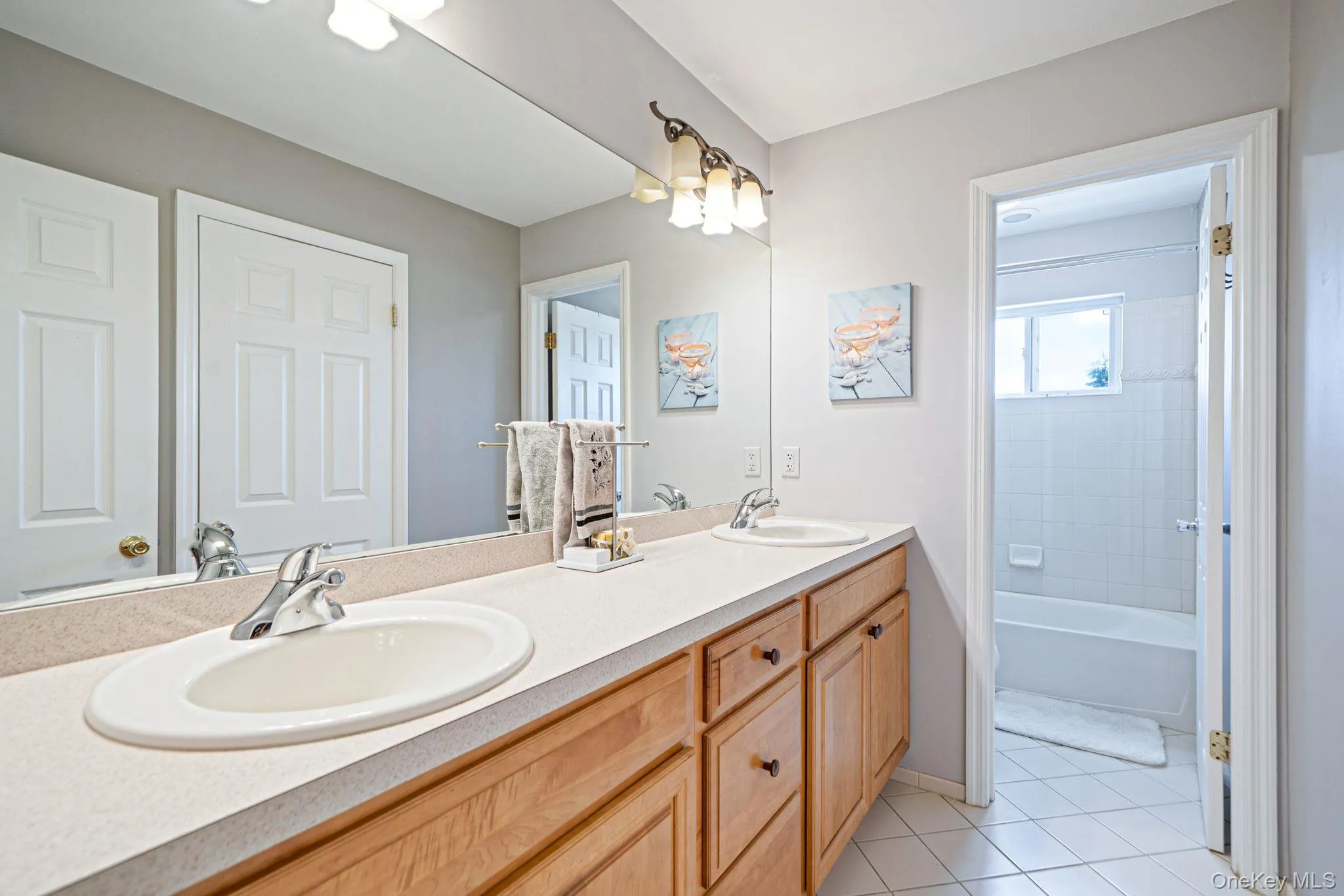 6 Westover Court, Brookhaven, NY, 5 Bedrooms Bedrooms, 12 Rooms Rooms,3 BathroomsBathrooms,Residential,For Rent,Westover,0,KEY1012630 6 Westover Court, Brookhaven, NY, 5 Bedrooms Bedrooms, 12 Rooms Rooms,3 BathroomsBathrooms,Residential,For Rent,Westover,0,KEY1012630
