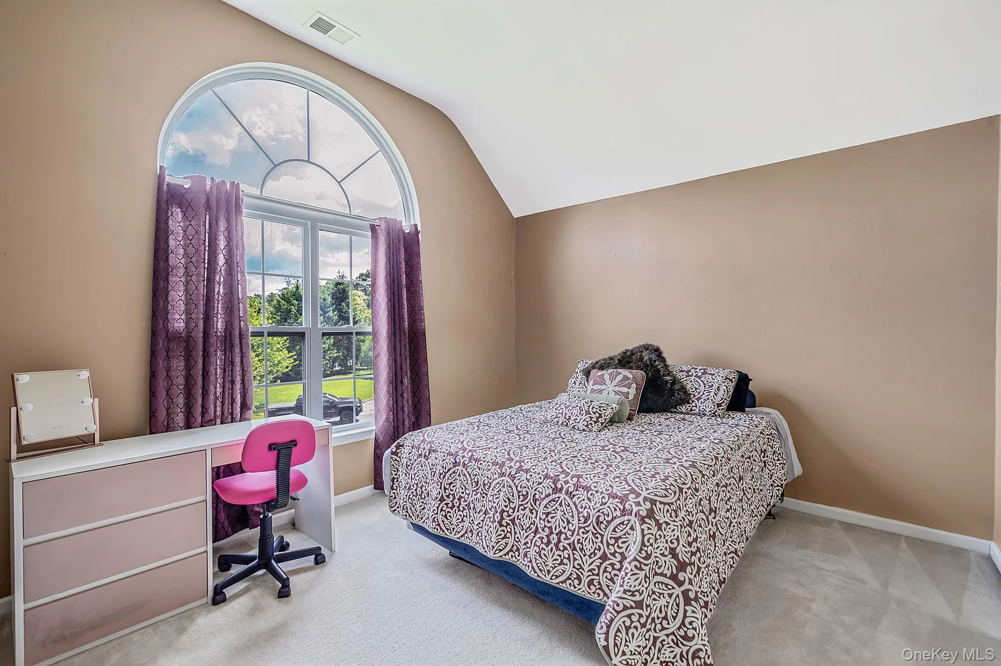 6 Westover Court, Brookhaven, NY, 5 Bedrooms Bedrooms, 12 Rooms Rooms,3 BathroomsBathrooms,Residential,For Rent,Westover,0,KEY1012630 6 Westover Court, Brookhaven, NY, 5 Bedrooms Bedrooms, 12 Rooms Rooms,3 BathroomsBathrooms,Residential,For Rent,Westover,0,KEY1012630