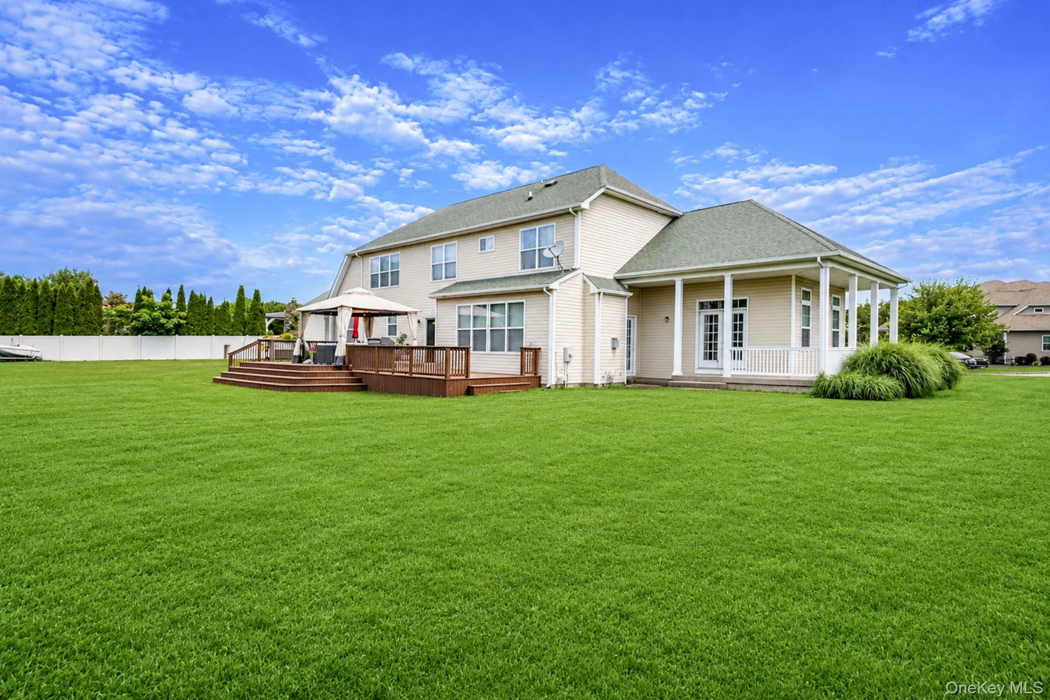 6 Westover Court, Brookhaven, NY, 5 Bedrooms Bedrooms, 12 Rooms Rooms,3 BathroomsBathrooms,Residential,For Rent,Westover,0,KEY1012630 6 Westover Court, Brookhaven, NY, 5 Bedrooms Bedrooms, 12 Rooms Rooms,3 BathroomsBathrooms,Residential,For Rent,Westover,0,KEY1012630