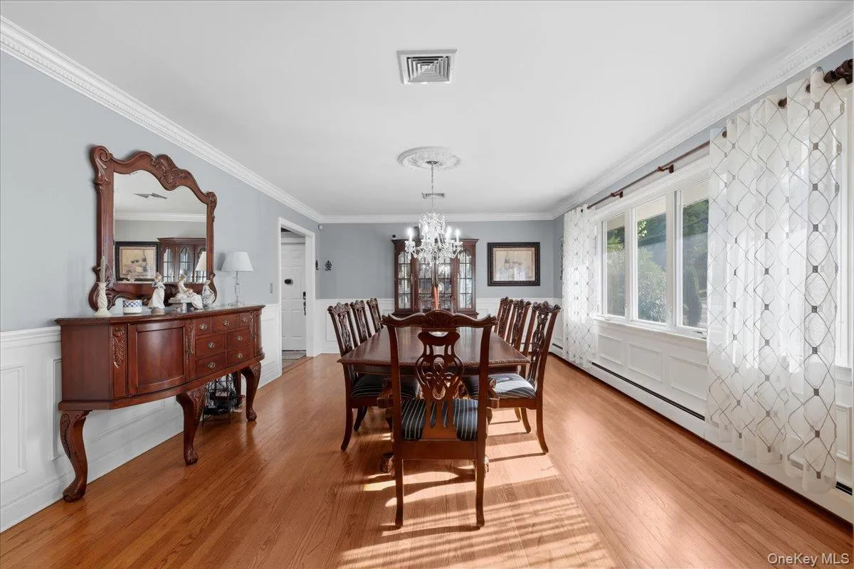 1 Interlaken Drive, Eastchester, NY, 5 Bedrooms Bedrooms, 10 Rooms Rooms,3 BathroomsBathrooms,Residential,For Rent,Interlaken,0,1012634 1 Interlaken Drive, Eastchester, NY, 5 Bedrooms Bedrooms, 10 Rooms Rooms,3 BathroomsBathrooms,Residential,For Rent,Interlaken,0,1012634
