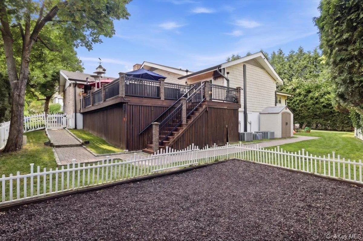 1 Interlaken Drive, Eastchester, NY, 5 Bedrooms Bedrooms, 10 Rooms Rooms,3 BathroomsBathrooms,Residential,For Rent,Interlaken,0,1012634 1 Interlaken Drive, Eastchester, NY, 5 Bedrooms Bedrooms, 10 Rooms Rooms,3 BathroomsBathrooms,Residential,For Rent,Interlaken,0,1012634
