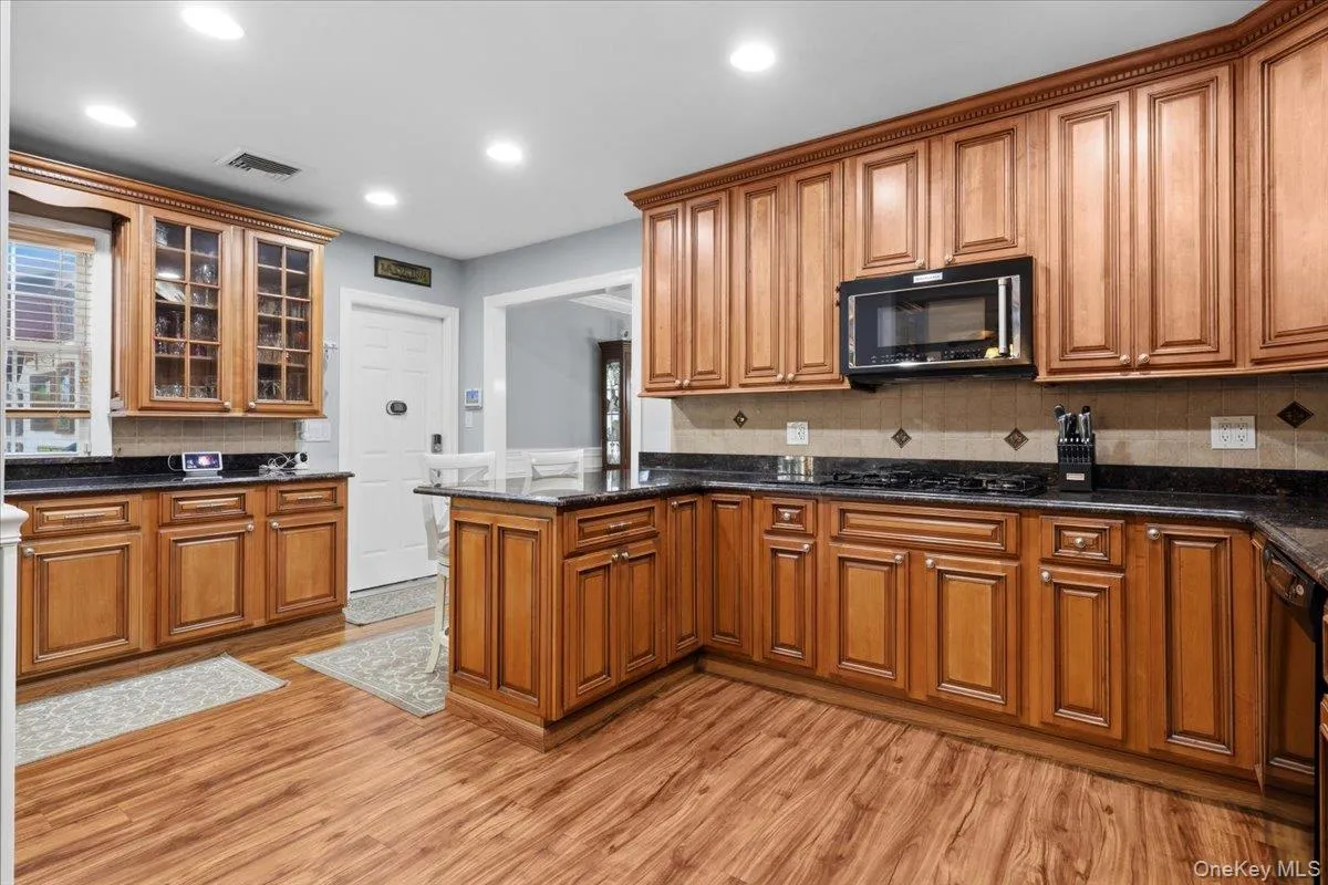 1 Interlaken Drive, Eastchester, NY, 5 Bedrooms Bedrooms, 10 Rooms Rooms,3 BathroomsBathrooms,Residential,For Rent,Interlaken,0,1012634 1 Interlaken Drive, Eastchester, NY, 5 Bedrooms Bedrooms, 10 Rooms Rooms,3 BathroomsBathrooms,Residential,For Rent,Interlaken,0,1012634