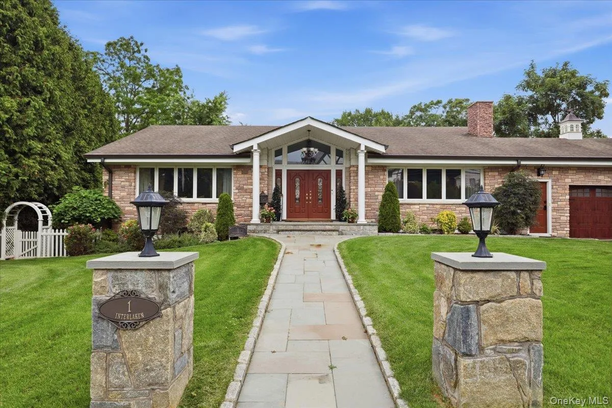 1 Interlaken Drive, Eastchester, NY, 5 Bedrooms Bedrooms, 10 Rooms Rooms,3 BathroomsBathrooms,Residential,For Rent,Interlaken,0,1012634 1 Interlaken Drive, Eastchester, NY, 5 Bedrooms Bedrooms, 10 Rooms Rooms,3 BathroomsBathrooms,Residential,For Rent,Interlaken,0,1012634