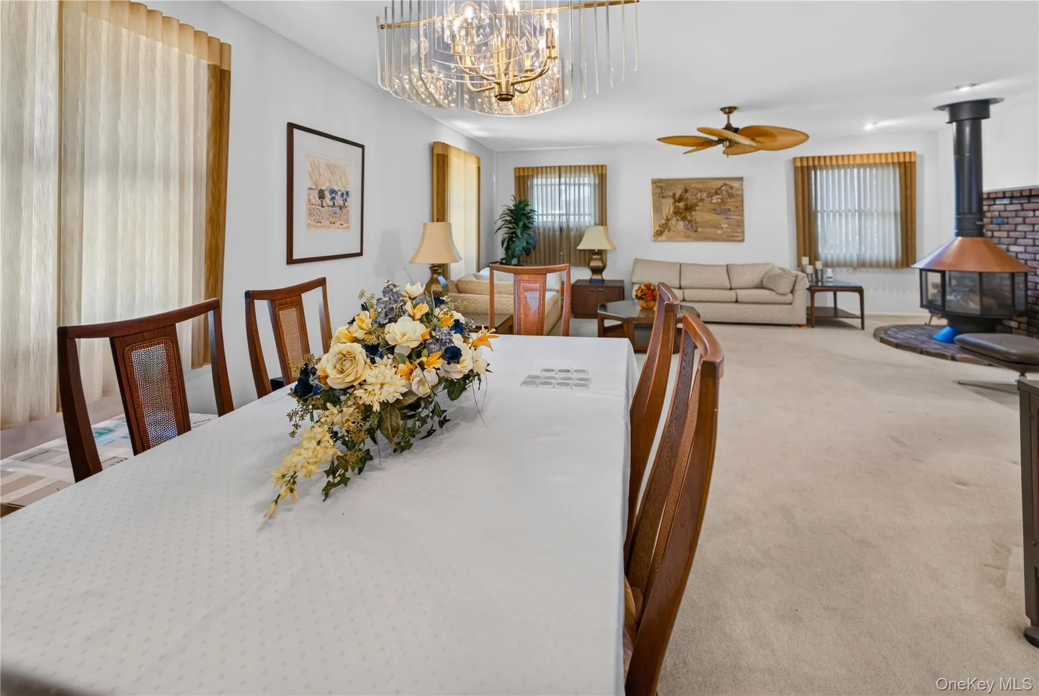dining room flows into large living room dining room flows into large living room