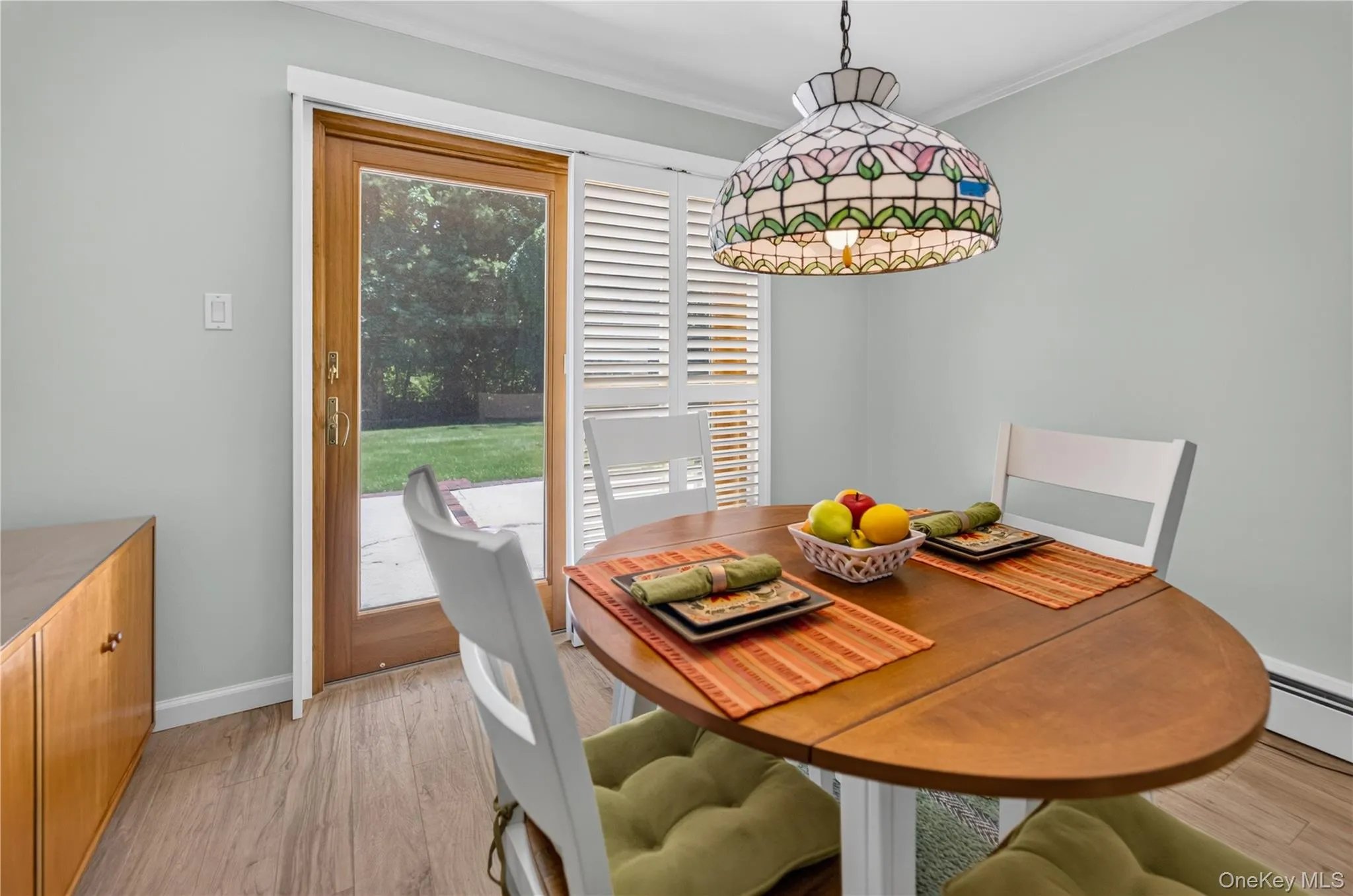 Modern Eat in Kitchen Modern Eat in Kitchen