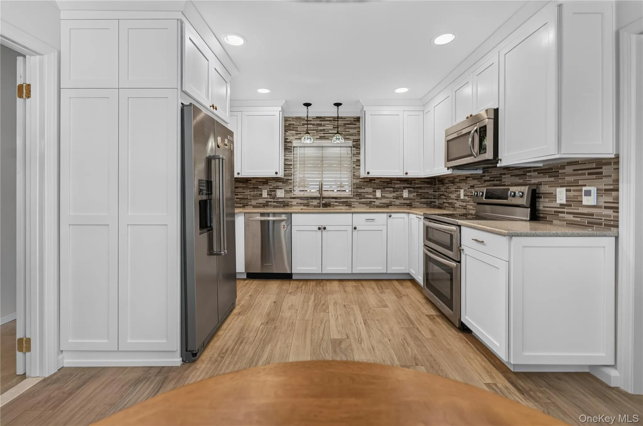 Eat in Kitchen Eat in Kitchen