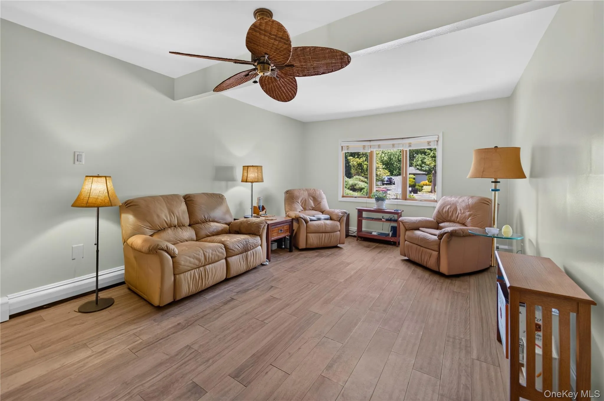 Den/Entertainment/Family Room Den/Entertainment/Family Room